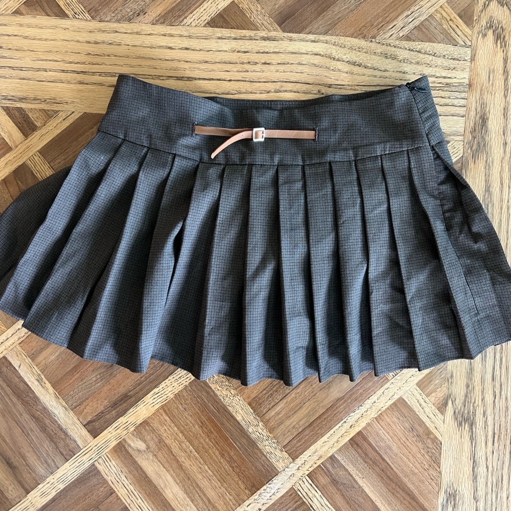 Zara Black Pleated Mini Skirt with Tan Bow